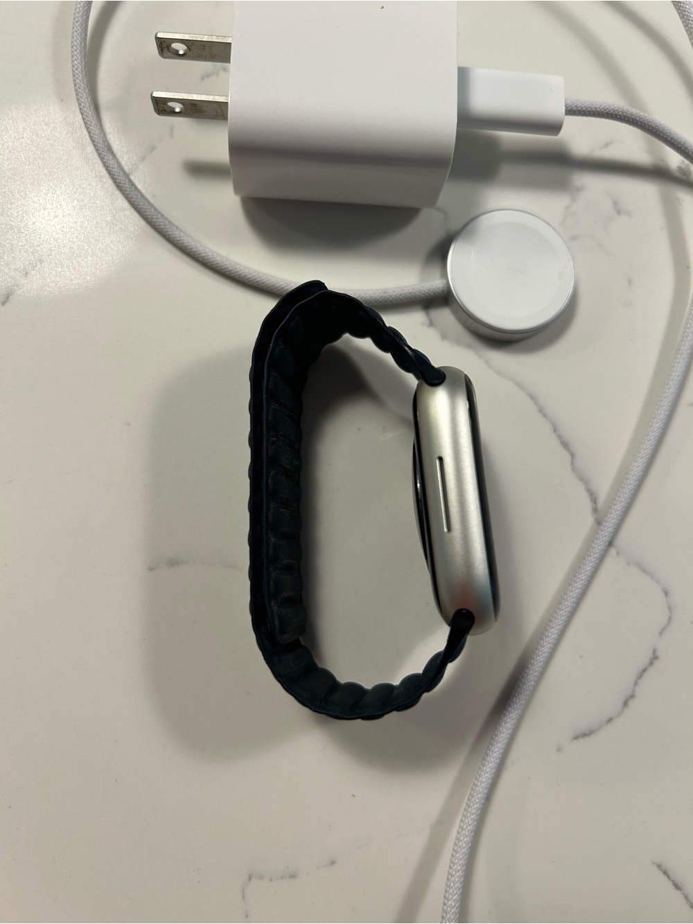 Apple Watch Series 9 With Navy Magnetic Band With Charger watchOS 26.4 - Picture 3 of 16